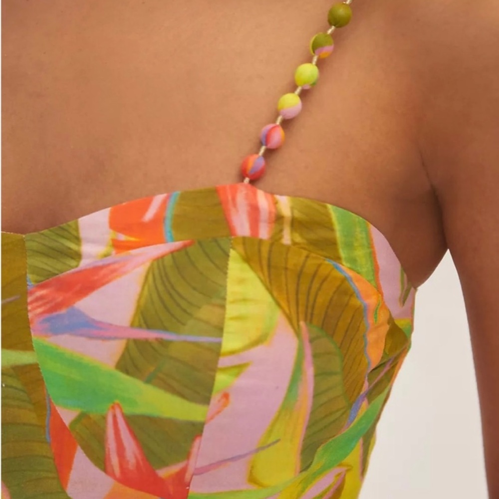 FARM Rio Structured Tropical Crop Top - Picture 3 of 10